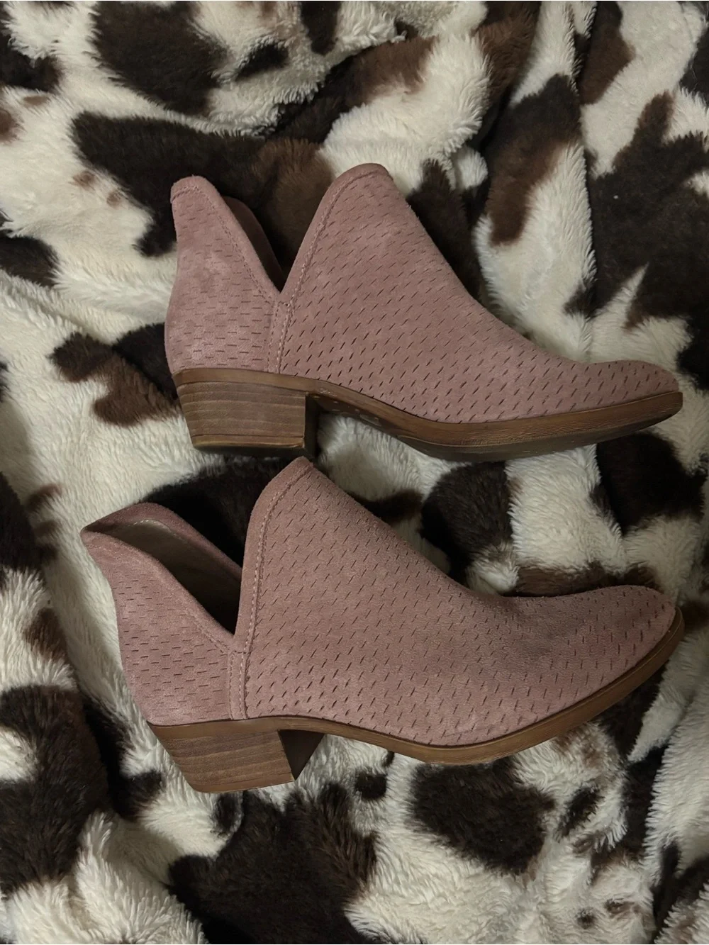 Lucky Brand Mauve-Pink Suede Cutout Ankle Booties